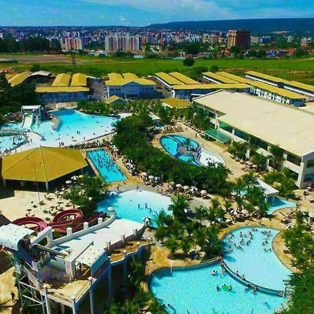 Appartement Lacqua Di Roma Com Piscina De Ondas Junior à Caldas Novas Extérieur photo